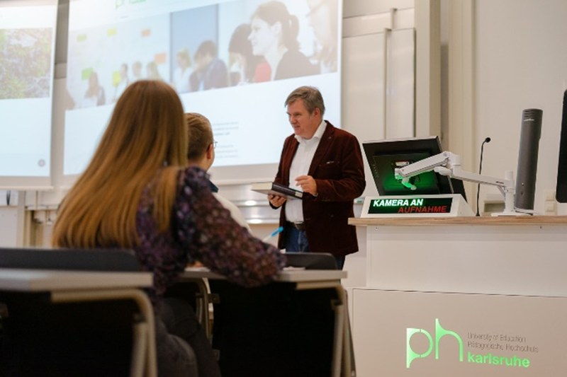 hoersaal_ph-karlsruhe_Foto_Roxane Fijean_PHKA.jpg